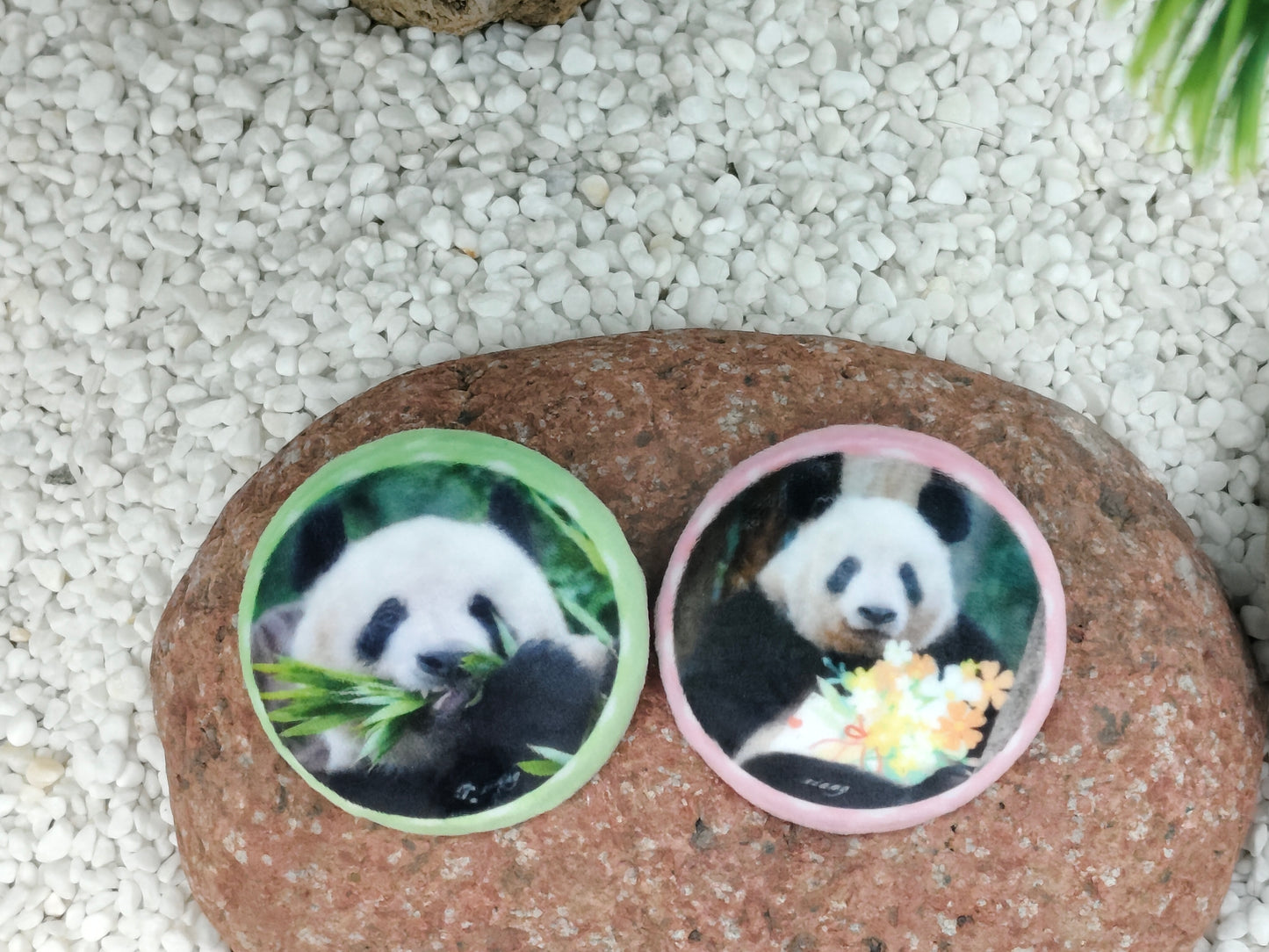 【新商品】シャンシャン 新作もふもふ缶バッジ(2種)